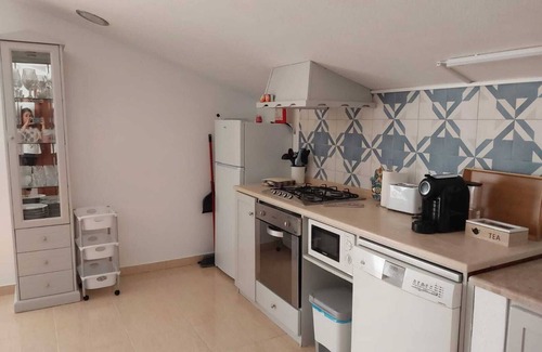 Porto de Mos House | With a view of Serra de Aire e Candeeiros, with a calm location (Petfriendly).