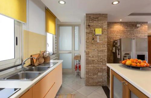 Stazzo Apartment | With Terrace and Lovely Sea View