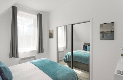 Alloa Apartment | With views of the Ochils beyond the high street