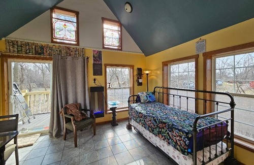 Upsala House | Wizard's LOTR Cabin: New Treehouse Addition! Pet-friendly.