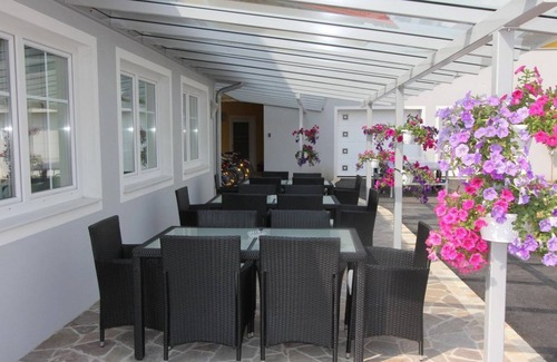 Jennersdorf Apartment | Wohlfühl-kuschelzimmer 4 Pers. - Hotel-garni Thermenglück