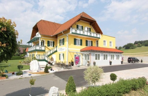 Unterlamm Apartment | Wohlfühl-kuschelzimmer 2 Pers. - Hotel-garni Thermenglück