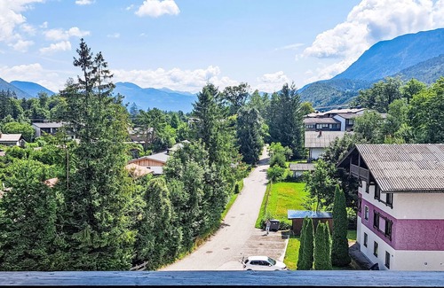 Strobl Apartment | Wohnung 414 Bergblick by Interhome