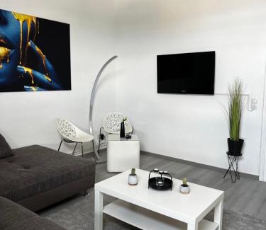 Western Ring Area Apartment | Wohnung am weißen Ross