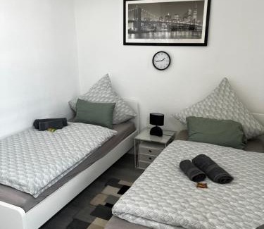 Western Ring Area Apartment | Wohnung am weißen Ross