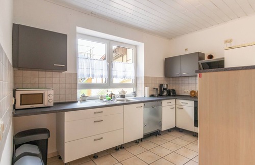 Woerrstadt House | Wohnung für 8 Personen in Ehemaligem Weingut mit 4 Schlafzimmern