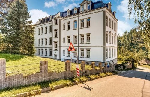 Grunhainichen Villa | Wohnung mit großer Gemeinschaftsterrasse
