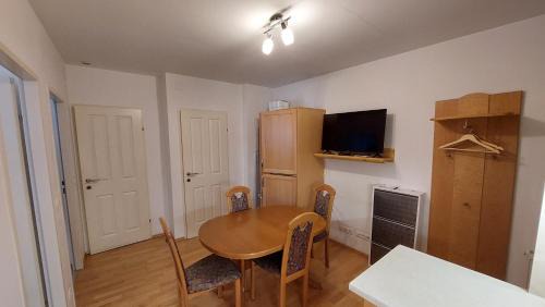 Simmering Apartment | Wohnung Simmering neben U&S-Bahn