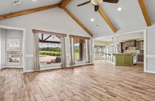 Summerfield House | Wolf Mountain Escape!