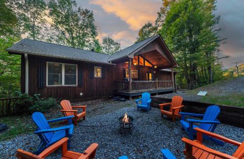 Wolf Laurel House | Wolf Summit Retreat Hot Tub Arcade Games