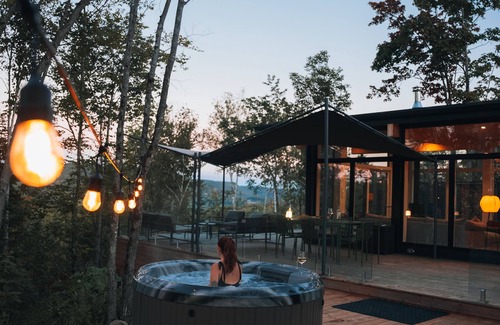 La Conception Cabin | WOLM Cabin a Scandi-inspired glass cabin near Mont Tremblant