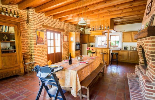 La Chapelle-Saint-Sauveur Villa | Wonderful private villa for 8 guests with private pool, WIFI, TV, terrace, pets allowed and park.