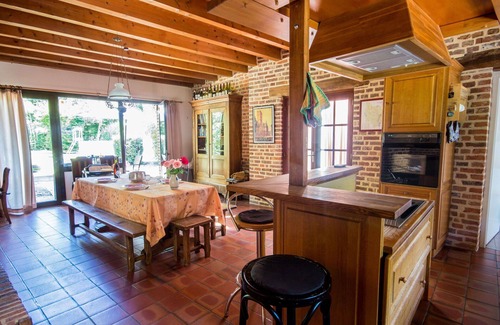 La Chapelle-Saint-Sauveur Villa | Wonderful private villa for 8 guests with private pool, WIFI, TV, terrace, pets allowed and park.