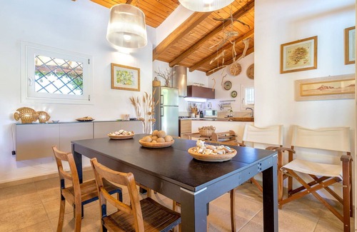 Trudda House | Wonderful private villa for 4 guests with private pool, WIFI, A/C, TV and patio
