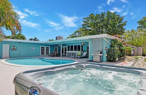 South Lake Villa | Wonderful 4BR and 3BA Villa Pool Jacuzzi near Beach