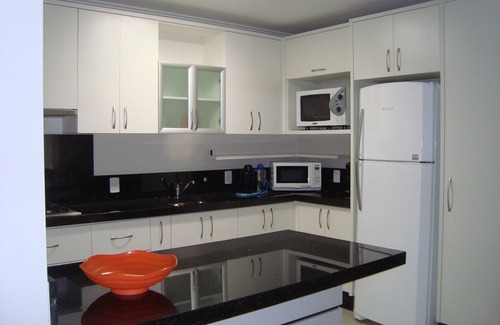 Centro Apartment | Wonderful apt facing the sea w /1 suite, + 2 rooms w /8 pers. + WI-FI