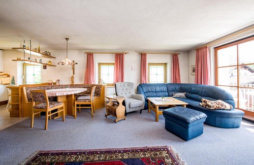 Reutte Apartment | Wonderful bright apartment with balcony & garden
