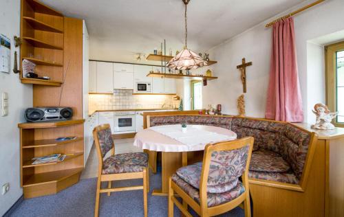 Reutte Apartment | Wonderful bright apartment with balcony & garden