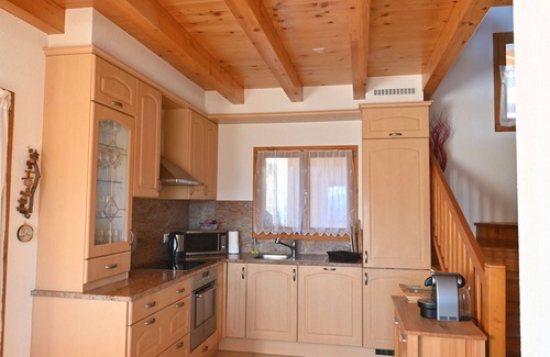 Chamoson House | Wonderful private villa for 8 people with WIFI, TV, terrace, pets allowed and parking