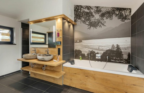 Leutkirch im Allgau House | Wonderful private villa for 12 people with pool, WIFI, hot tub, TV, terrace and parking