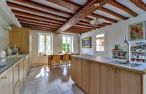 Lommoye House | Wonderful escape for happy tribes
