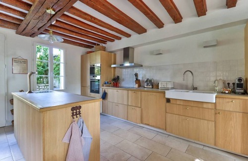 Lommoye House | Wonderful escape for happy tribes