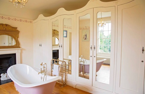 Beachley House | Wonderful Georgian Manor House sleep 28 in Chepstow with Games Room .