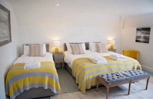 Beachley House | Wonderful Georgian Manor House sleep 28 in Chepstow with Games Room .