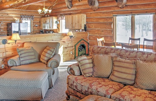 Oslund House | Wonderful Home on Sand Lake w/Expansive Porch!