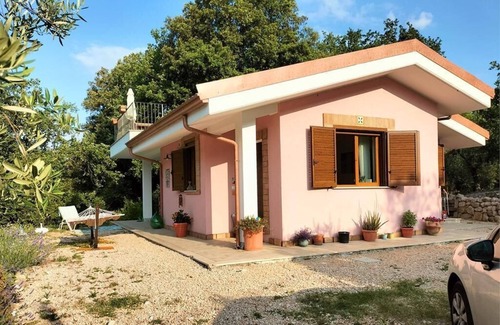 Sonnino House | Wonderful place to relax and take in nature with excellent views of mountains