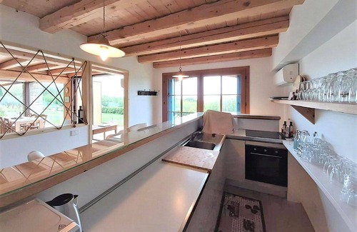 Venegazzu Villa | Wonderful private villa with private pool, sauna, A/C, hot tub, WIFI, TV and pets allowed