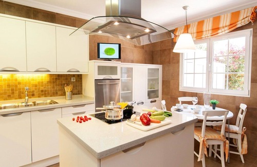 Meloneras Villa | Wonderful private villa for 8 people with private pool, A/C, WIFI, TV, patio and pets allowed