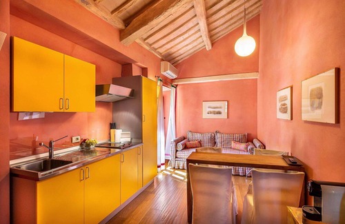 Camigliano Villa | Wonderful private villa for 12 people with WIFI, private pool, A/C, TV, terrace and parking