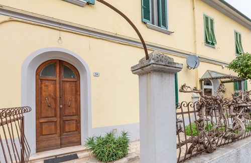 Follonica House | Wonderful private villa for 7 people with A/C, WIFI, TV, patio and parking
