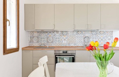 Follonica House | Wonderful private villa for 6 people with A/C, WIFI, balcony and pets allowed