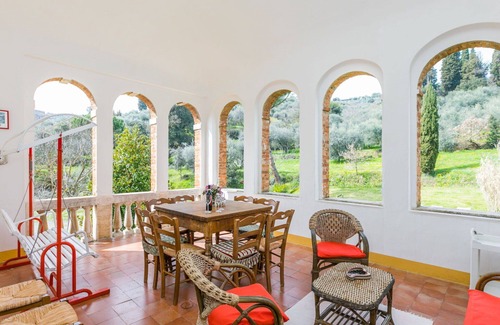 Sinalunga Villa | Wonderful private villa for 11 guests with WIFI, TV, balcony, pets allowed and parking