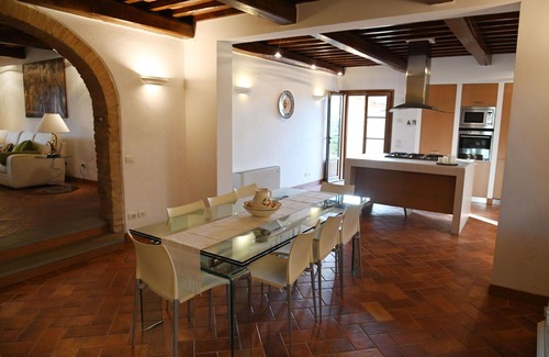 Certaldo Villa | Wonderful private villa with hot tub, WIFI, A/C, private pool, TV, patio, close to San Gimignano