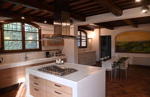 Certaldo Villa | Wonderful private villa with hot tub, WIFI, A/C, private pool, TV, patio, close to San Gimignano