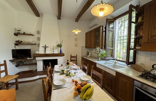 Viareggio Villa | Wonderful private villa for 8 guests with A/C, WIFI, TV, patio and pets allowed
