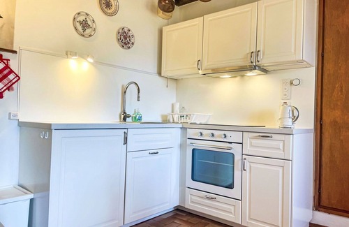 San Nazzaro House | Wonderful private villa for 5 guests with TV, balcony and pets allowed