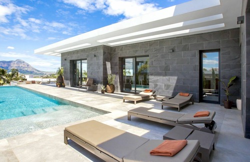 Cansalades Villa | Wonderful private villa for 8 people with A/C, WIFI, private pool, TV, patio and panoramic view