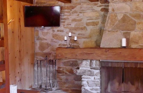 Semione House | Wonderful private villa for 2 people with TV, patio, pets allowed and panoramic view