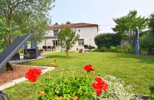 Brax Villa | Wonderful private villa for 6 people with private pool, WIFI, TV, patio and parking