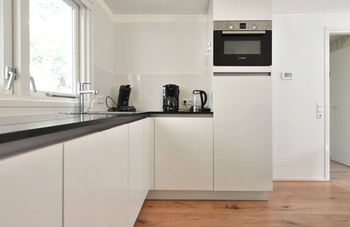 Norg House | Wonderful private villa for 6 guests with WIFI, TV, terrace and parking
