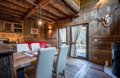 Introd House | Wonderful private villa for 5 people with WIFI, TV and parking