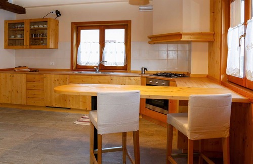Ovaro House | Wonderful private villa for 4 guests with WIFI, TV and parking