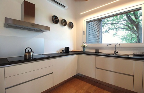 Teolo Villa | Wonderful private villa with hot tub, WIFI, private pool, A/C, patio and parking, close to Padua