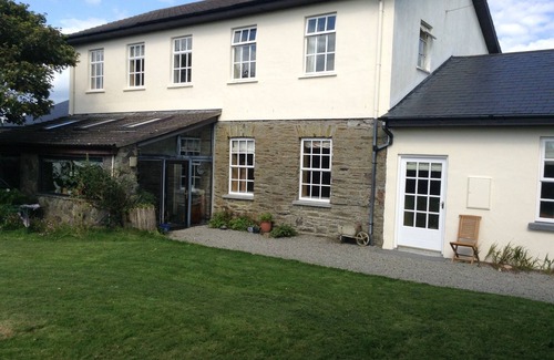 Butlerstown House | Wonderful seaside house, suitable for family holidays and gatherings.
