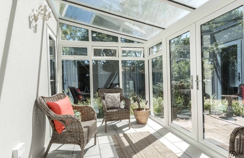 New Forest District House | Wonderful thatched cottage in The New Forest