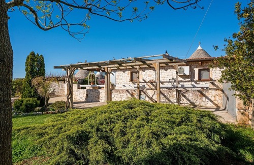 Coreggia Villa | Wonderful Trulli building in Alberobello country